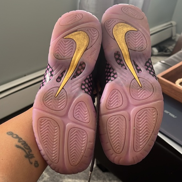 Nike kids Little Posite in purple/black in great used condition size 4y - Picture 3 of 5